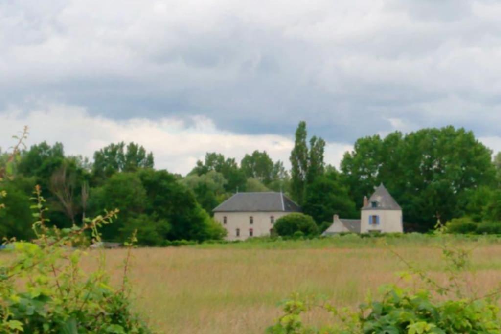 Tour De Bablou - Insolite Allouis Luaran gambar